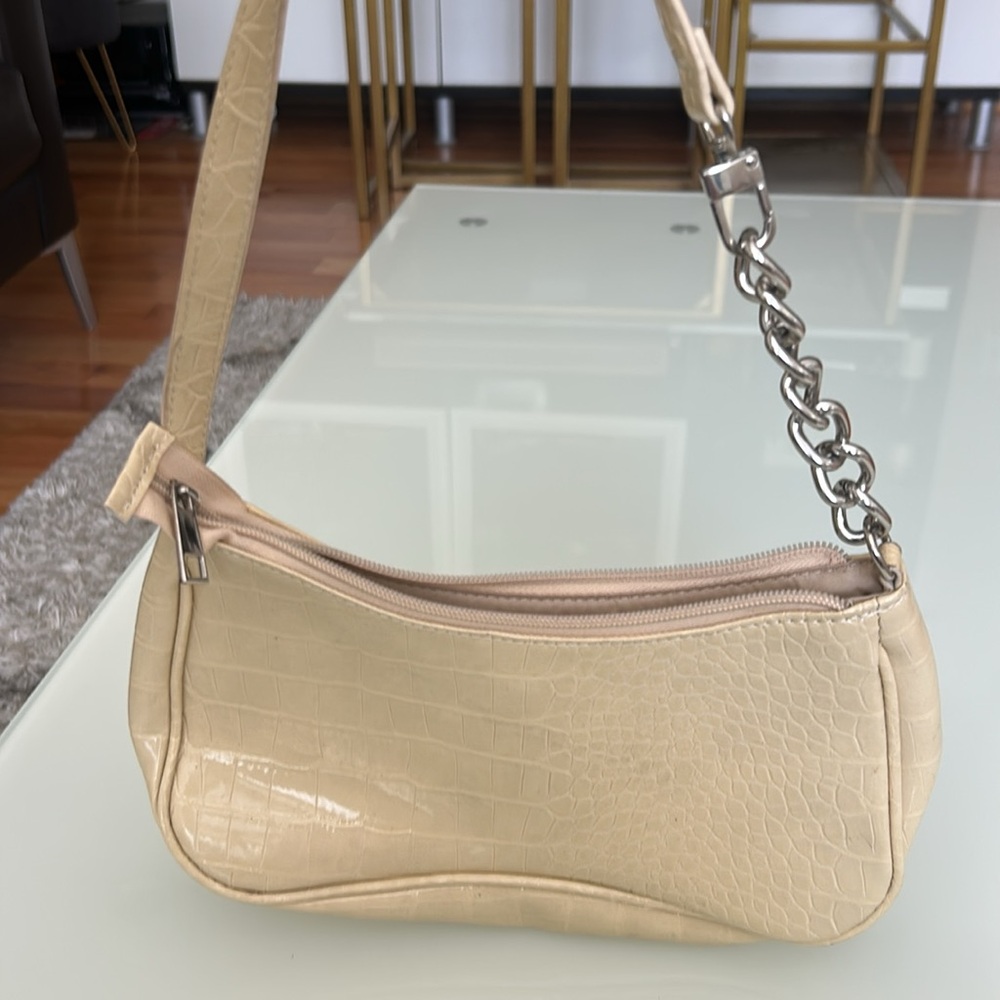 Cream Crocodile Shoulder Bag - Picture 2 of 3